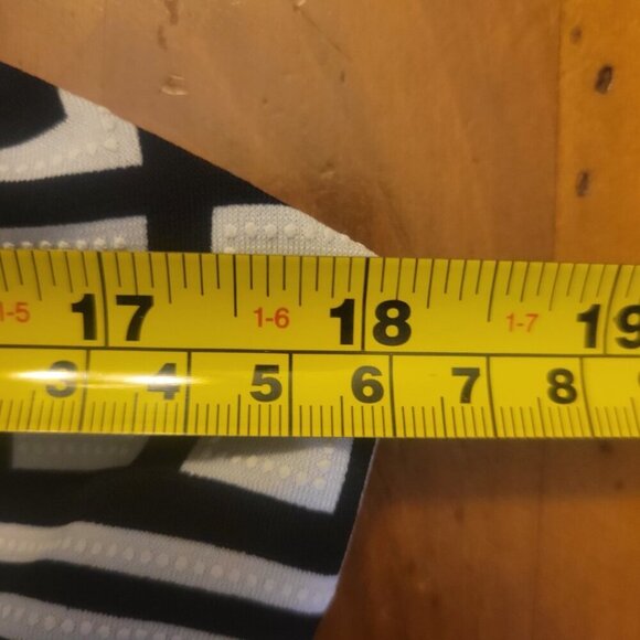 Tiana B. Black/White Geometric Patterned Fit & Flare Belted Dress - Size 10 - Picture 9 of 13